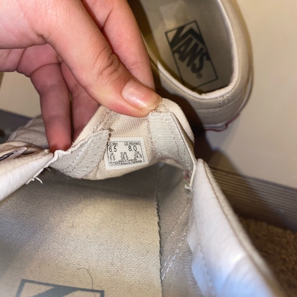 Vans - Picture 3 of 4